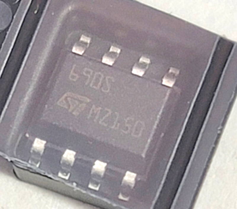 STM690SM6F